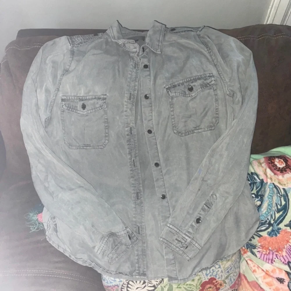 Universal thread button shirt - Picture 1 of 4